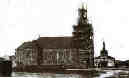 Letzte Bauphase der neuen Kirche 1929.